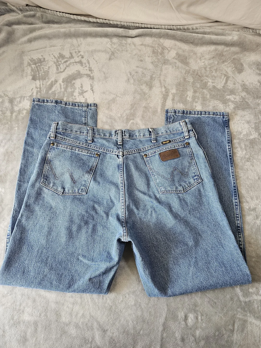 Wrangler Men's Medium Blue Straight‎ Leg Jeans Sz 38